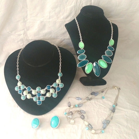 Jewelry - Vintage Costume Jewelry